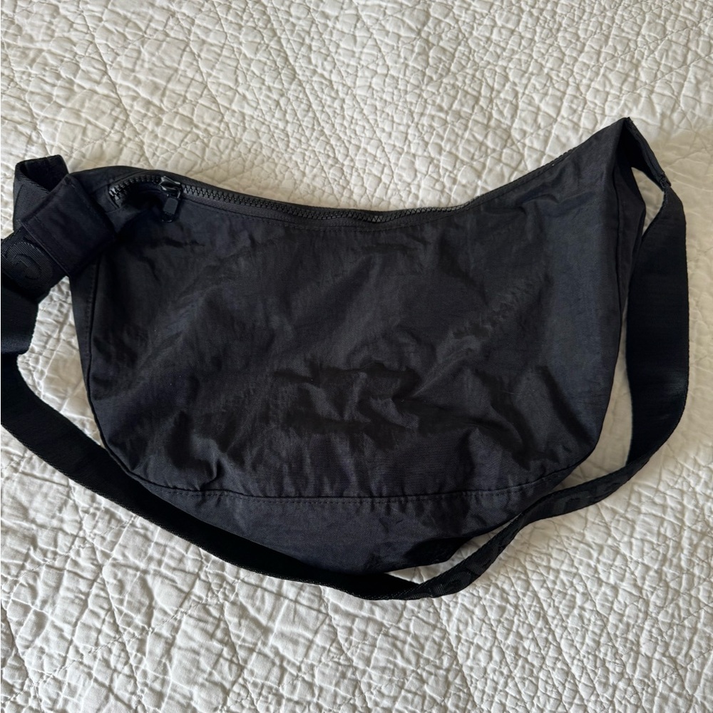 BAGGU Medium Crescent Bag - Picture 3 of 4